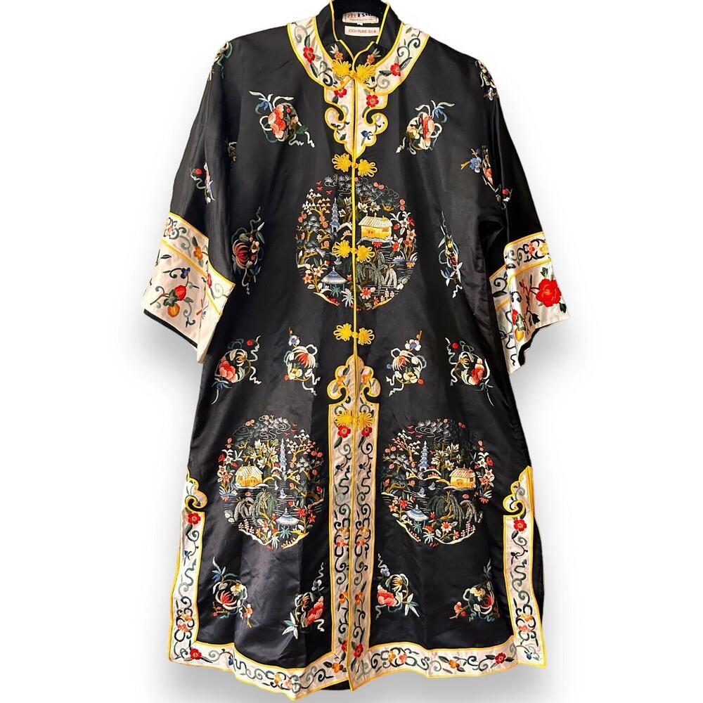Vintage Chinese ESME Embroidered 100% Silk Circa 1950's Mandarin Kimono Robe L